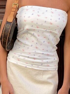 Cream butterfly daily tube top